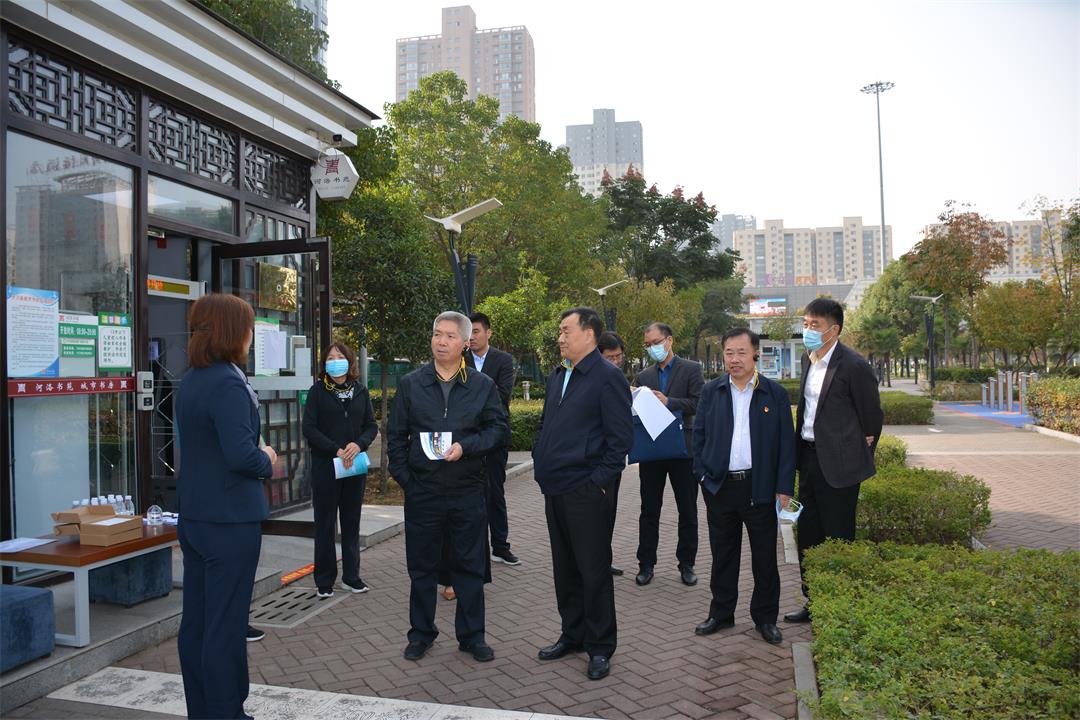 10.22市人大常委會調(diào)研組蒞伊調(diào)研 (3)大圖.jpg